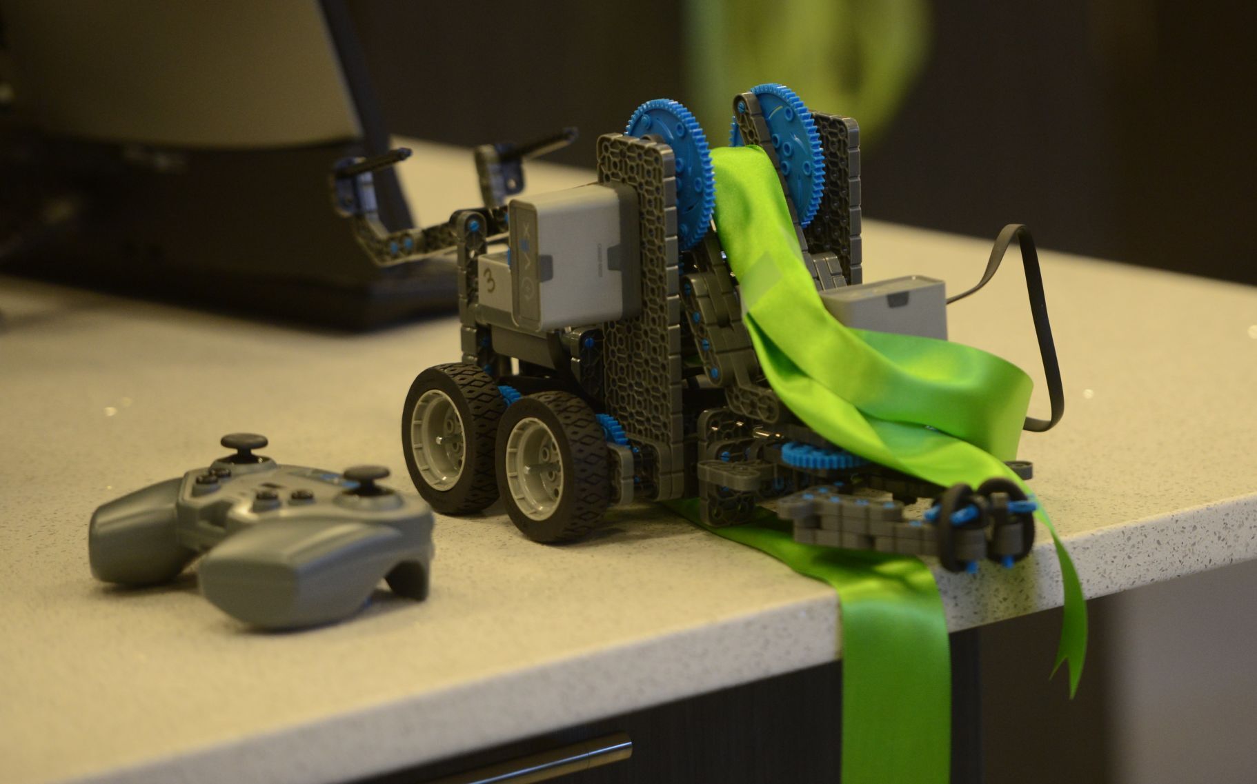 GO TEC 3 Dobots.jpg